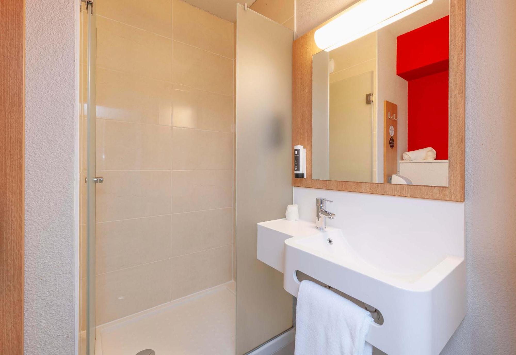 B&B Hotel Mont-De-Marsan Saint-Avit  Dış mekan fotoğraf